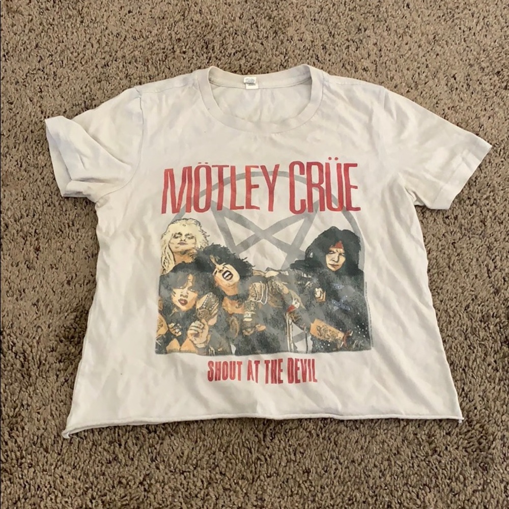 Vintage Motley Crue Cropped T-shirt